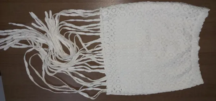 CONJUNTO BRANCO CROCHÊ - SAIA E CROPPED