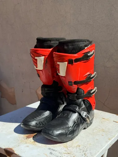 Bota articulada Jett 44