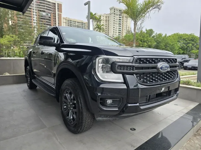 Ford Ranger Black 2.0 4X2 CD TB Diesel Aut. 2026