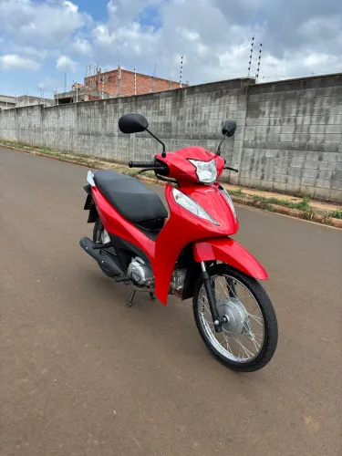 Biz 125 2026 com 2.000km só,moto zera 