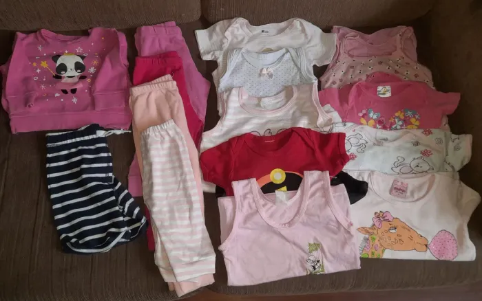 Lote roupas RN/1 ano menina