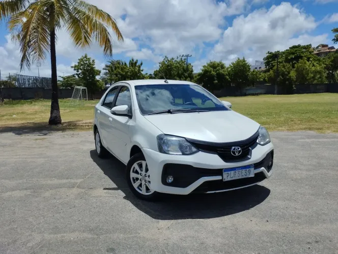 Toyota Etios X Plus Sedan 1.5 Flex 16V 4P Mec. 2020