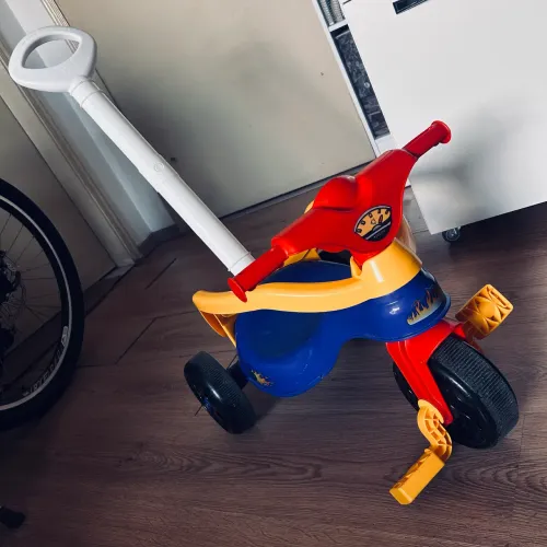 Motoca triciclo tico tico infantil seminovo