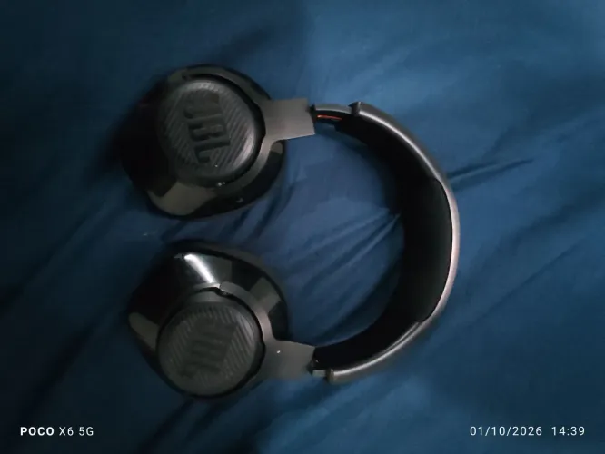 Fone bluetooth JBL Quantum 360 Wireless novo