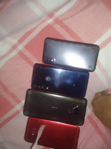 Com defeito pra retirada de peças 