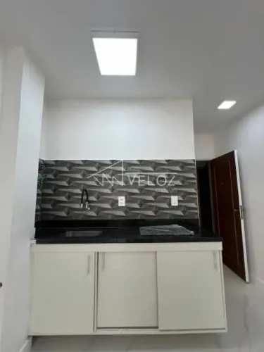 Kitnet/Conjugado : / Residencial / Centro