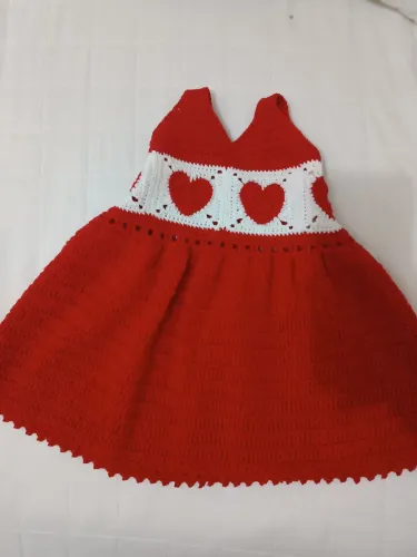 Vestidinhos de crochê troco por fralda...