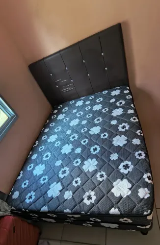 Cama com Cabeceira - Otimo negócio