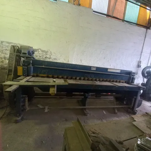 Guilhotina calvi 3 metros 1/4 perfeita em produção 