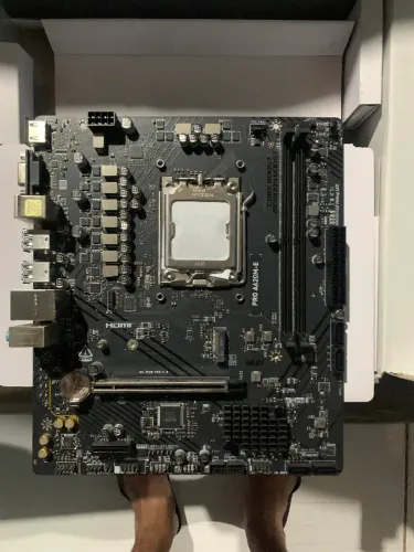 Placa-Mãe MSI PRO A620M-E AM5 DDR5 (Usada)