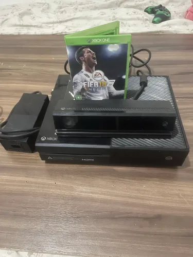 Xbox One Fat + Fifa18 + Kinect 2.0 + Controle original com capa