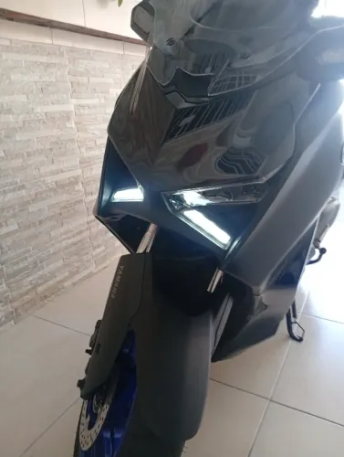 Xmax 300 conect 26/26