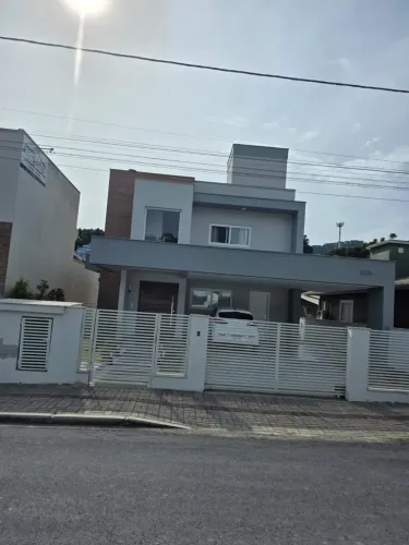 Imóvel para venda tem 360 metros quadrados com 2 quartos em Centro - Urubici - SC