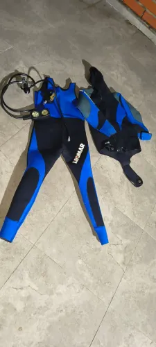 Roupa e acessórios de Mergulho