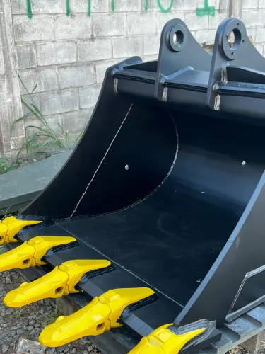 Caçamba de Escavadeira PC130