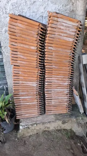 483 Telha portuguesa colônia