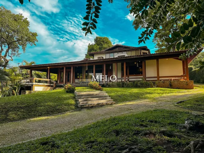 Belíssima Casa no Bandeirantes à Venda por R$ 6.100.000,00