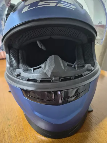 Capacete LS Capacete LS2 FF358 - AZUL FOSCO- UNISEX <br>TAMANHO 56 - S <br><br>R$ 700,00