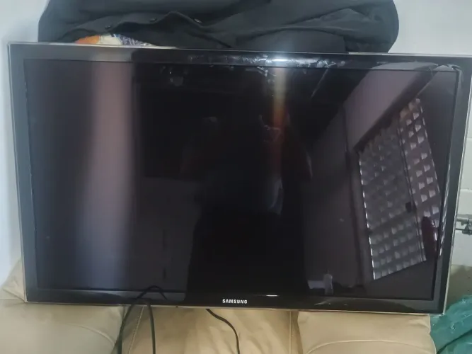 Tv Samsung retirada de peças ou conserto