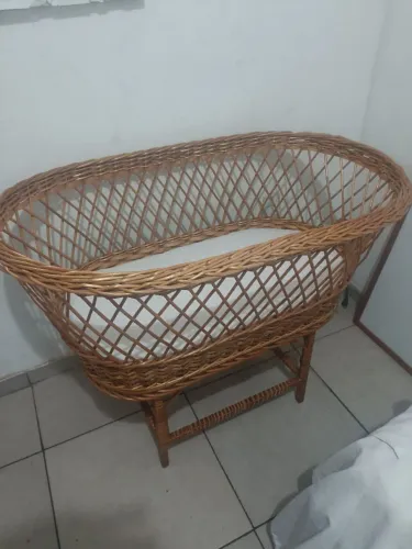  Berço Moisés em artesanato com com colchão 