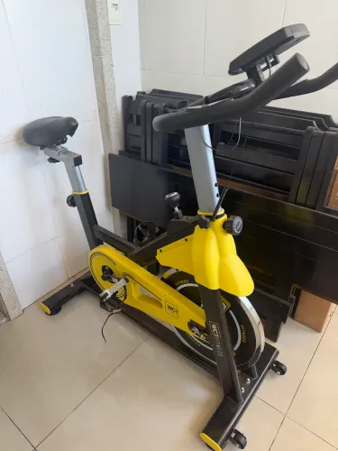 Bicicleta Ergométrica WCT fitness Spinning com roda de inércia 13kg NOVA já montada!