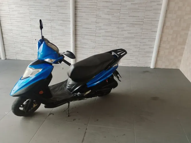 Moto automática LINDY