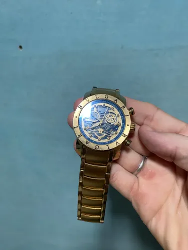 Relógio bvlgari dourado