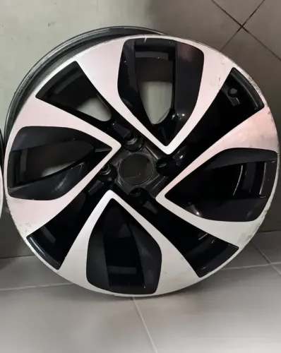 Roda aro 18 avulsa - Citroen Ds5 - Furação 4/108 - Peça Original (Usado)