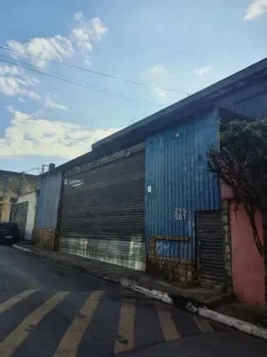 Galpão na Rua Doutor Armillo, 215 800 m²