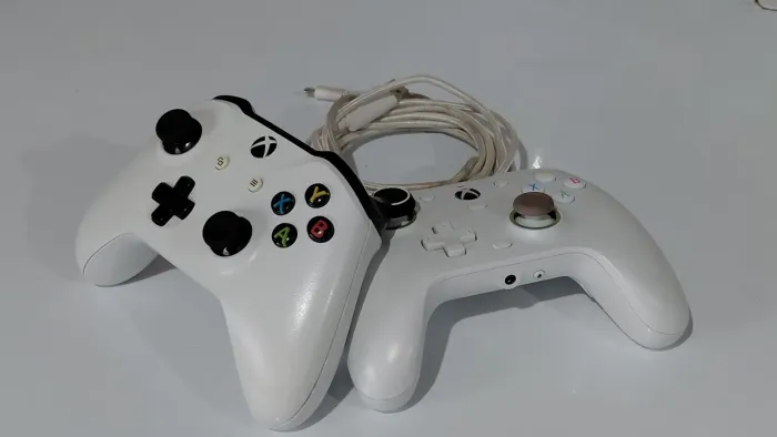 Vendo 2 controles xbox/PC