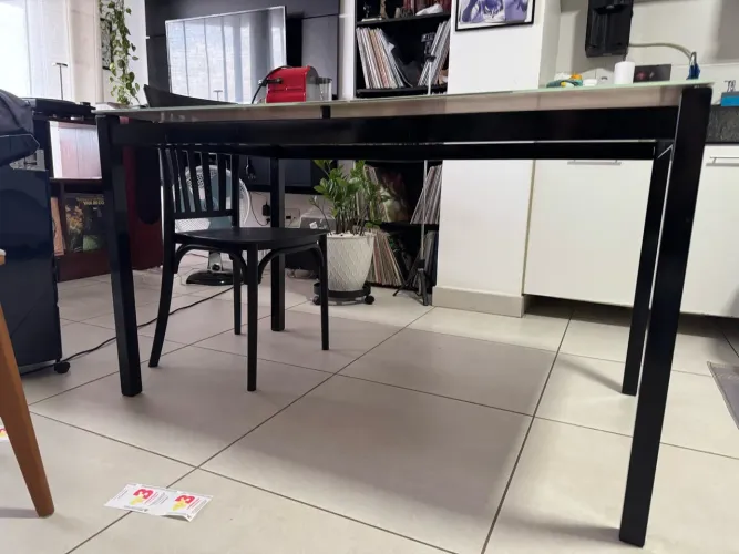 Móveis Residenciais - Mesa de Vidro, Sofá, Buffet e Painel de TV