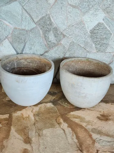 2 vasos de cimento enormes de 0,48 por 0,60 em excelente estado! Apenas 170,00 cada
