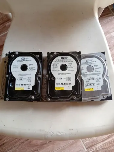 VENDO 5 HD DE 80GB CADA UM.
