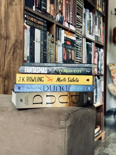 Livros em ótimo estado de conservação. Muito bem cuidados. 