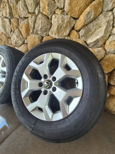 Rodas e pneus originais da Amarok - aro 17