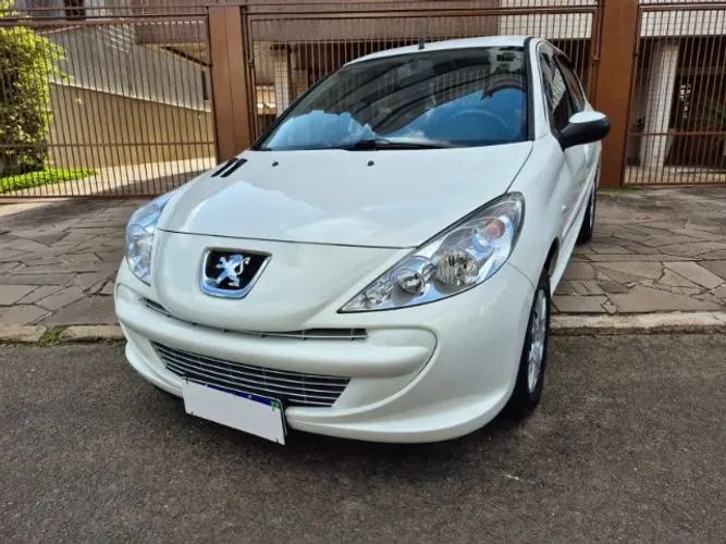 Peugeot 207 XR 1.4 Flex 8V 5P 2013