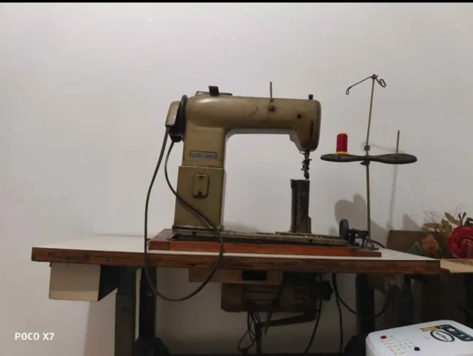 Máquina de custura