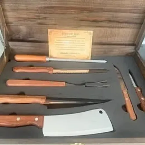 Kit de Churrasco Germanic Personaliza em Estojo de Madeira com Tábua - Nunca Usado
