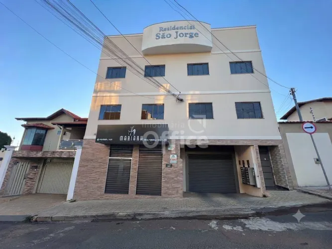 Apartamento com 2 dormitórios para alugar, 60 m² por R$ 1.450/mês - Vila São Jorge - Anápo