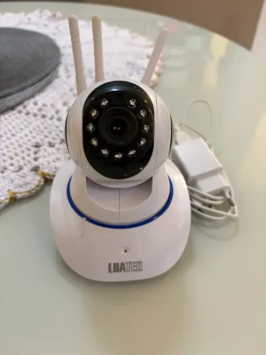 Vendo câmera semi nova, 360? graus