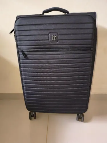 Mala de viagem semi nova