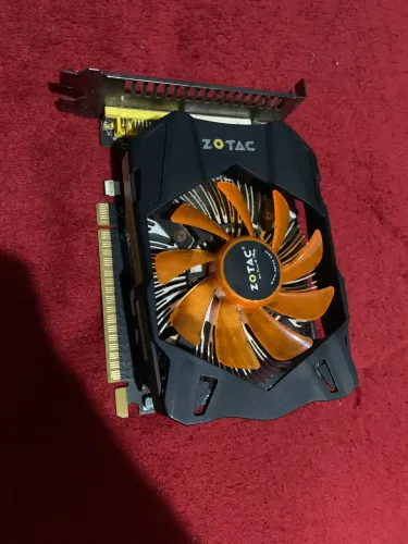 Placa de video GTX 750ti 2gb