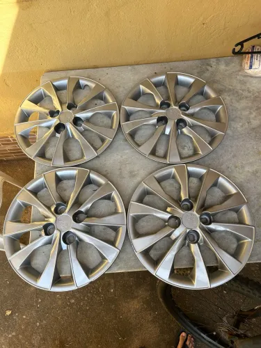 Calotas Fiat Mobi 24/25 novas para venda 
