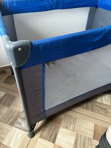 Berco Cercado Compacto Portatil Chiqueirinho Cor Azul