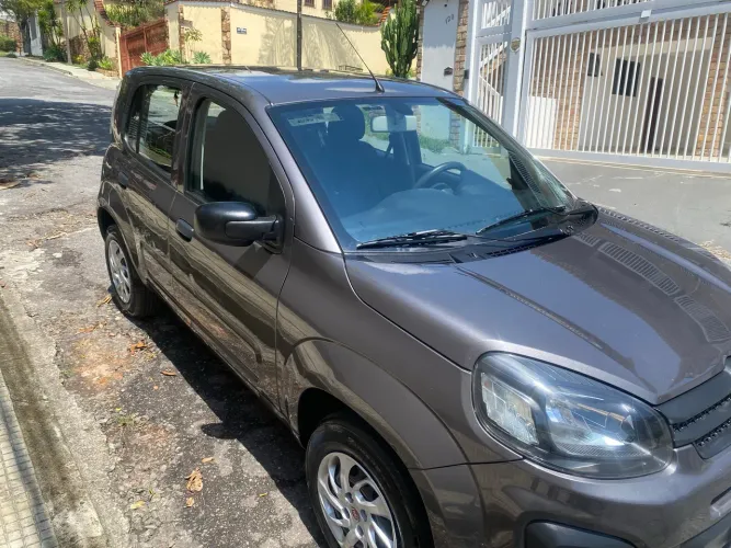 Fiat Uno Attractive 1.0 EVO Fire Flex 8V 5P 2021