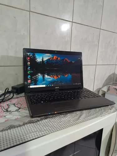 Notebook Acer i3 com 4gb memória, ssd, teclado ok, carregador.