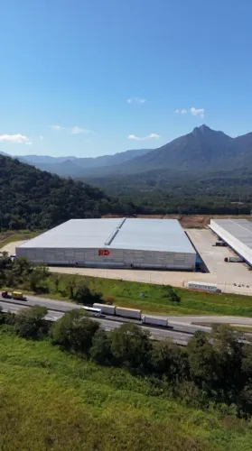 Galpão 21.000 m2 | BR-101 Garuva/SC - Localização Estratégica para sua Operação Logística