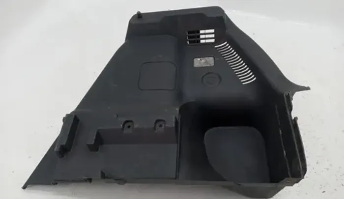 Acabamento Tampa Direita Porta Malas C/ Luz Suzuki Sx4 2013