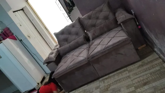 Vendo sofá retrátil dois lugares 4 meses de uso está novinho