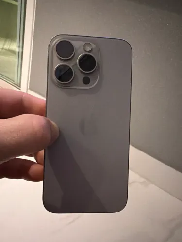 iPhone 15pro 256gb